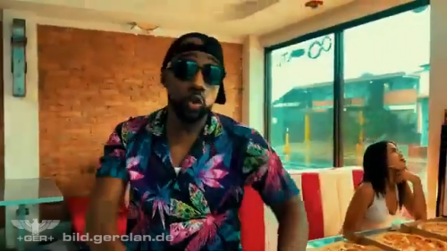 GblackDaBest-Costa-Ricas-Call-Center-Rap-Breakdancing-commerical-7.png